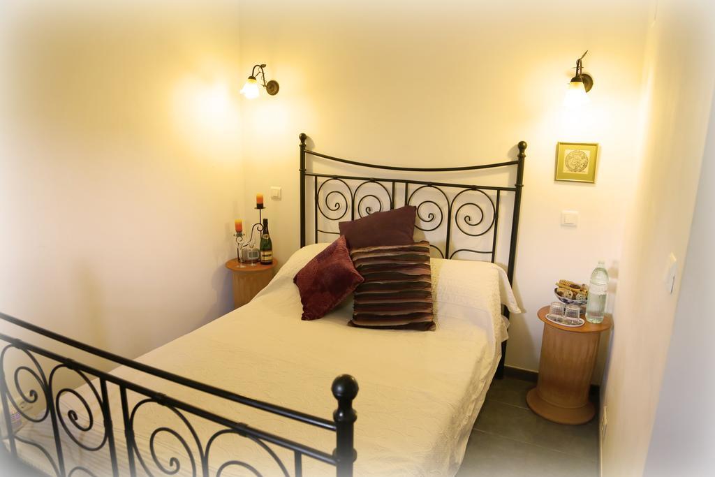 River Ebro Holidays Tivenys Phòng bức ảnh