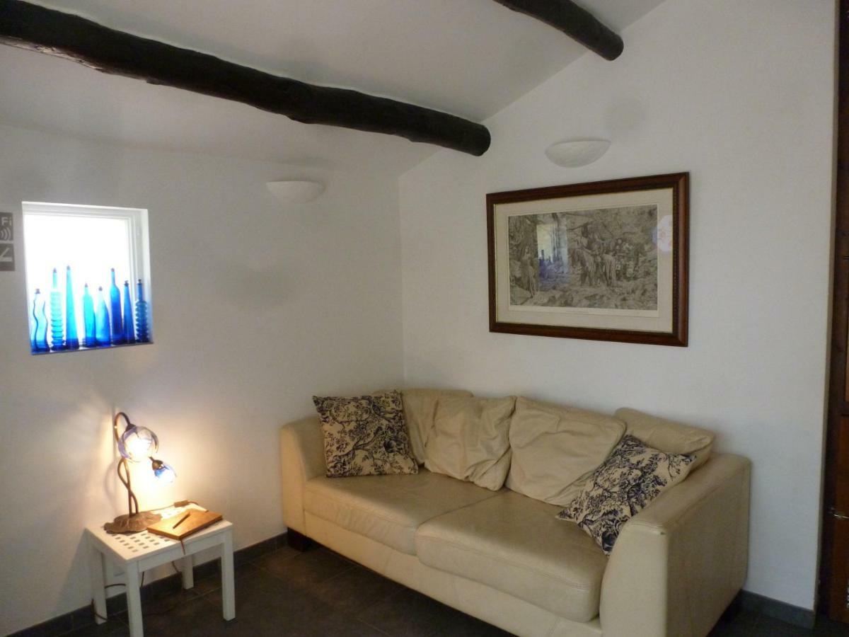 River Ebro Holidays Tivenys Ngoại thất bức ảnh