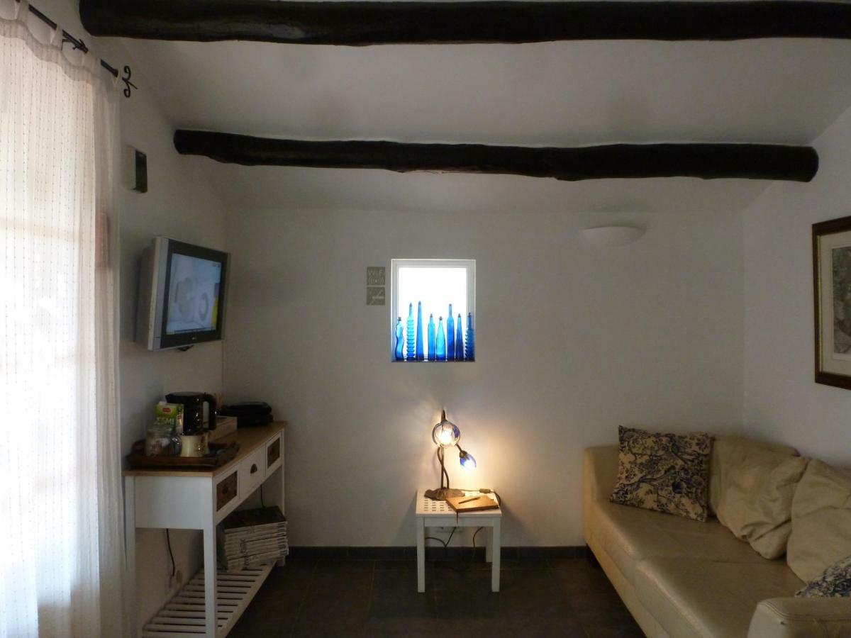 River Ebro Holidays Tivenys Ngoại thất bức ảnh